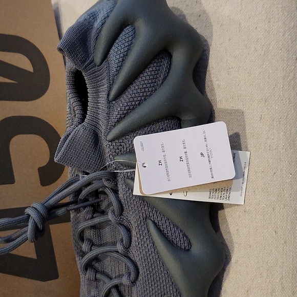 YEEZY 450 by Adidas - Picture 4 of 10